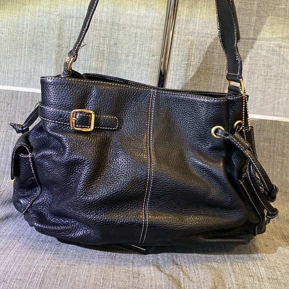 MAXX New York pebbled black leather shoulder bag - Picture 2 of 8